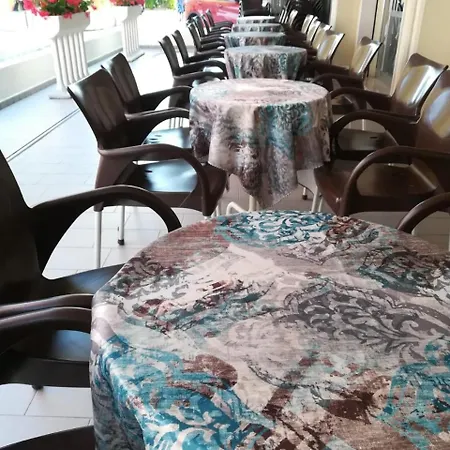 Hotel Cevoli 3*